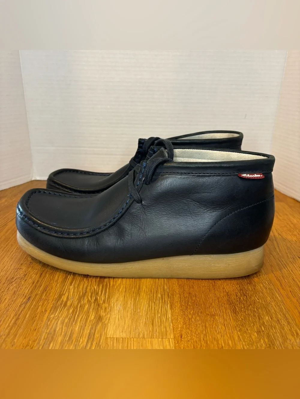 Clarks Stinson Hi Navy Blue Leather Chukka Boots Mens 9.5 Wallabee Style Lace Up